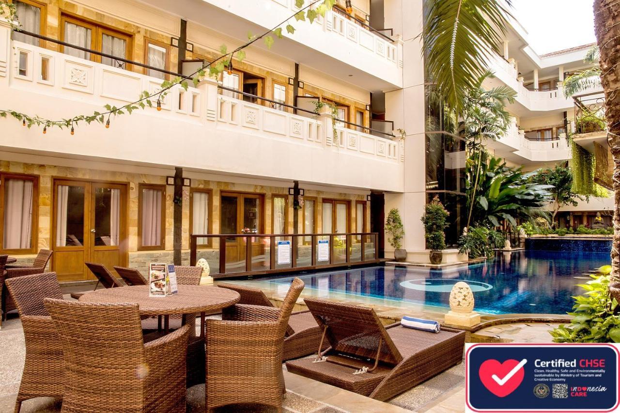 Famous Hotel Kuta Formerly Permata Kuta Hotel Экстерьер фото